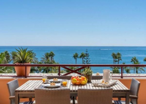 Penthouse Estepona great sea views & beach access